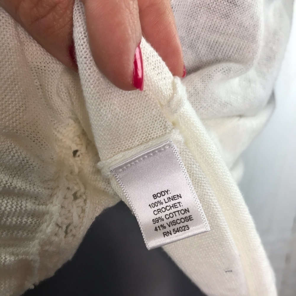 Banana Republic white crochet tank top - Picture 5 of 6